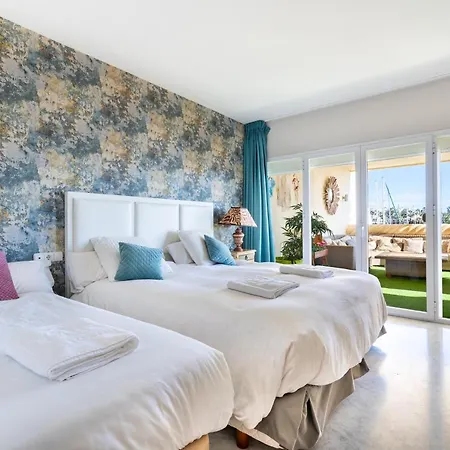 Lejlighed Wintowinrentals Luxury And Sea View Inside Puerto Marina *